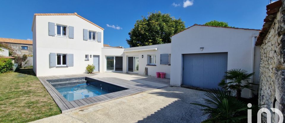 Maison 7 pièces de 178 m² à La Rochelle (17000)