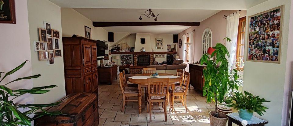 House 5 rooms of 125 m² in Fontenay-sur-Loing (45210)