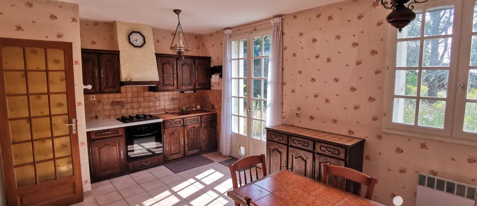 House 6 rooms of 122 m² in Bouzy-la-Forêt (45460)