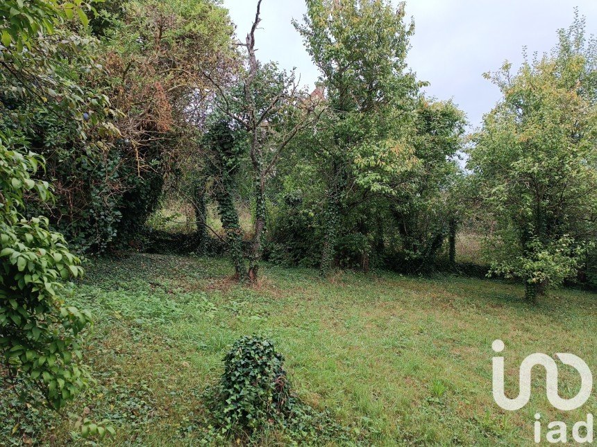 Land of 570 m² in Guerville (78930)