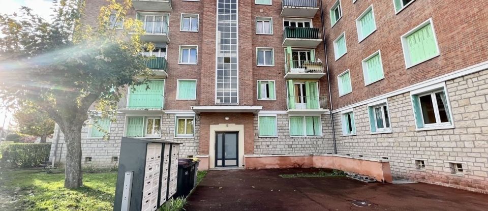 Apartment 5 rooms of 73 m² in Troyes (10000)