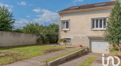 Maison traditionnelle 5 pièces de 130 m² à Paray-Vieille-Poste (91550)