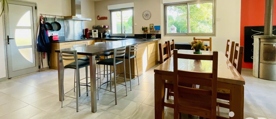 Maison 4 pièces de 109 m² à Saint-Priest-Taurion (87480)