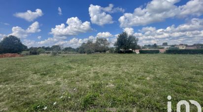 Land of 2,185 m² in Lanquais (24150)