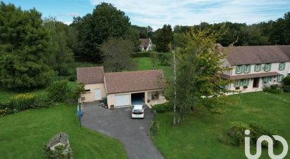 Maison traditionnelle 10 pièces de 254 m² à Châtres (77610)