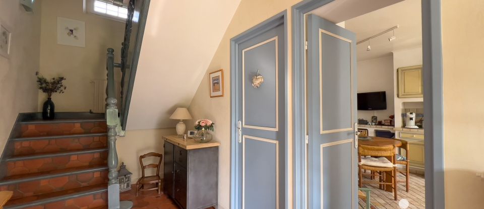 Maison traditionnelle 10 pièces de 254 m² à Châtres (77610)