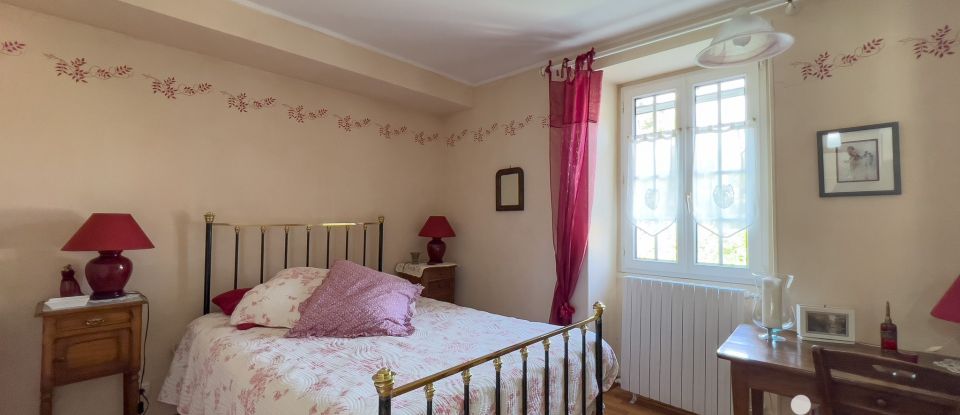 Traditional house 10 rooms of 254 m² in Châtres (77610)