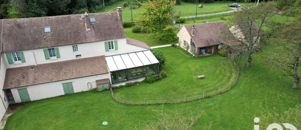 Maison traditionnelle 10 pièces de 254 m² à Châtres (77610)