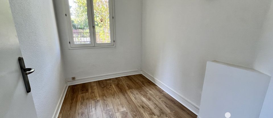 Apartment 3 rooms of 83 m² in - (78290)