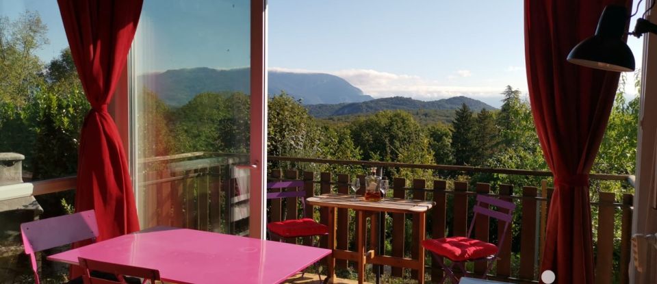 Country house 4 rooms of 150 m² in Contrevoz (01300)