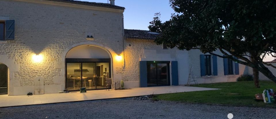 Longere 6 rooms of 204 m² in Germignac (17520)