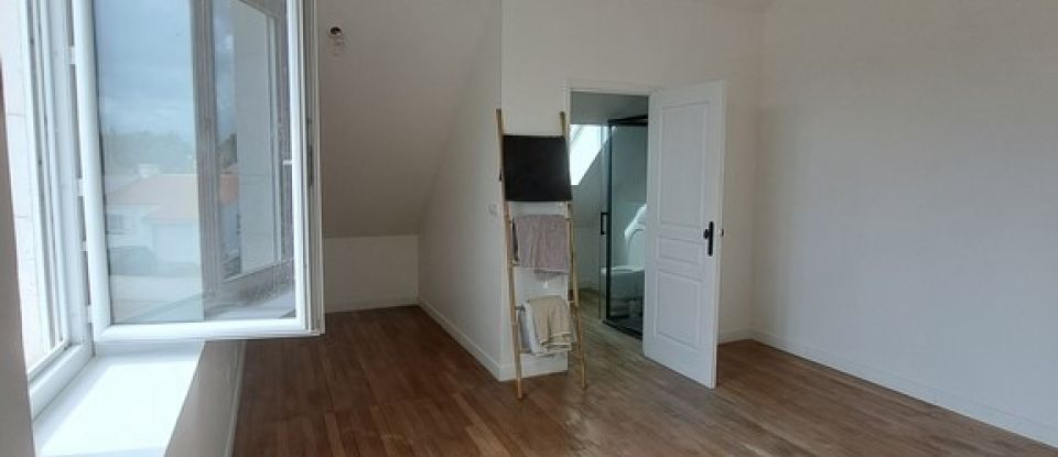 Maison 6 pièces de 155 m² à Saint-Urbain (85230)