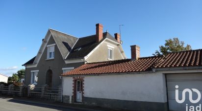 House 6 rooms of 155 m² in Saint-Urbain (85230)