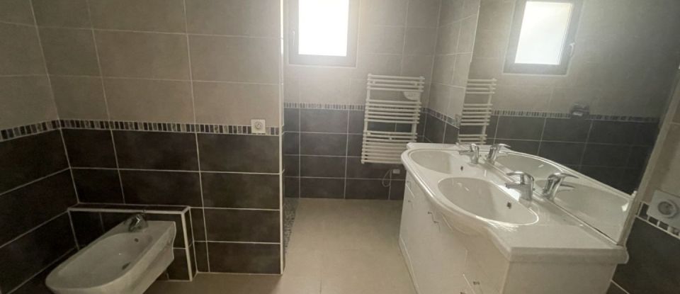 Maison 10 pièces de 295 m² à Béziers (34500)