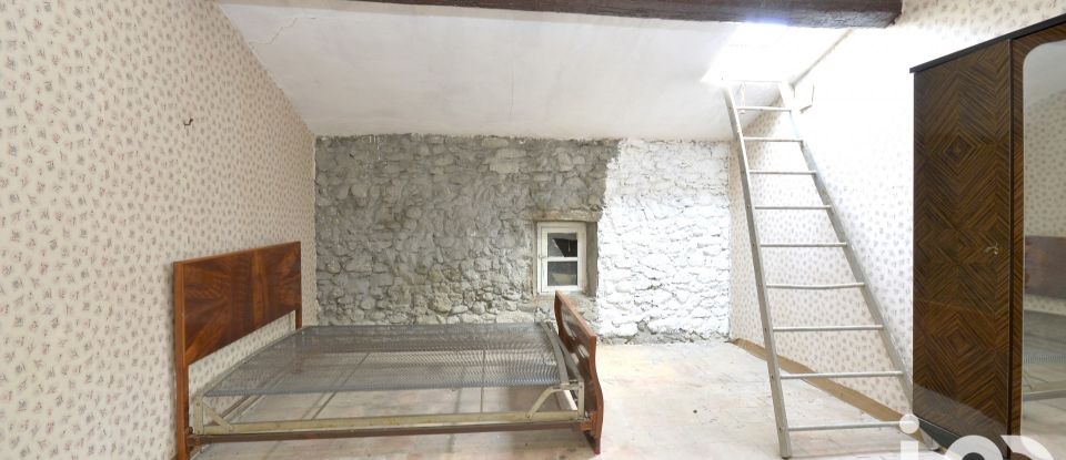 Traditional house 7 rooms of 153 m² in Camplong-d'Aude (11200)