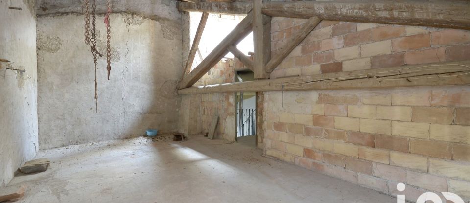 Traditional house 7 rooms of 153 m² in Camplong-d'Aude (11200)