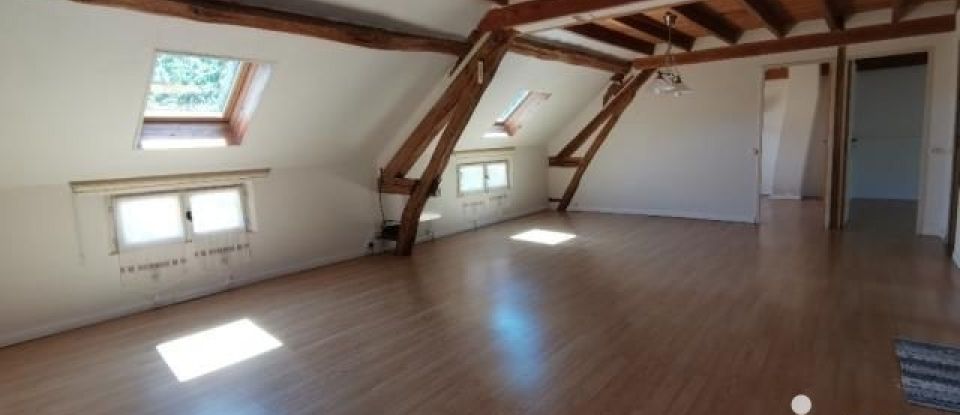 Longère 5 pièces de 185 m² à Melleroy (45220)