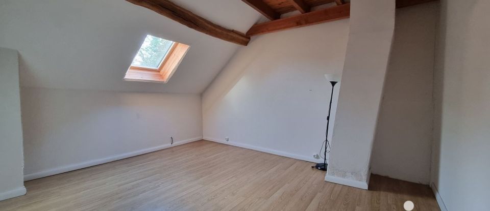 Longère 5 pièces de 185 m² à Melleroy (45220)