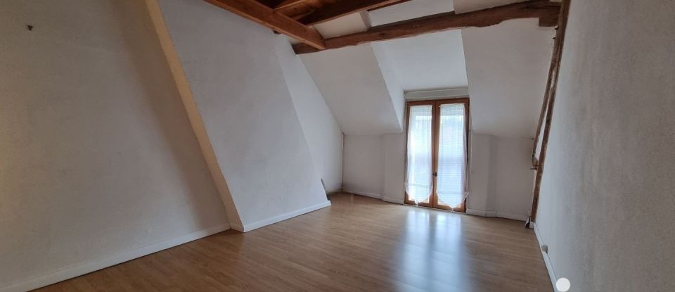 Longère 5 pièces de 185 m² à Melleroy (45220)