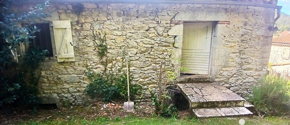 Village house 3 rooms of 120 m² in Douelle (46140)