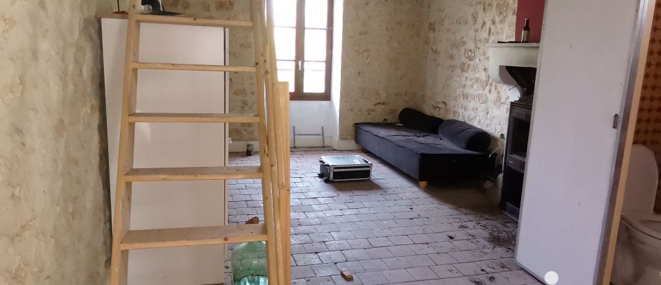 Maison 2 pièces de 29 m² à Le Pont-Chrétien-Chabenet (36800)