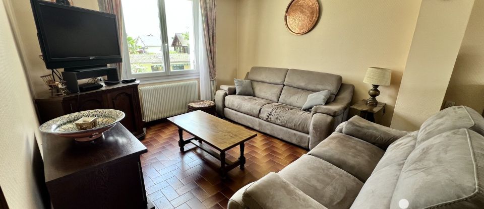 Maison 7 pièces de 165 m² à Bois-d'Arcy (78390)