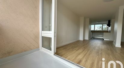 Appartement 3 pièces de 65 m² à Les Ulis (91940)