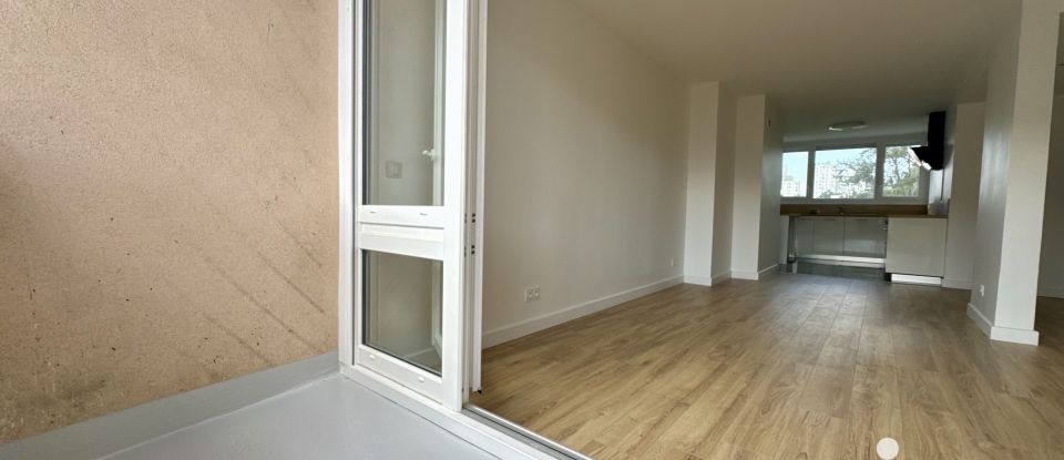 Appartement 3 pièces de 65 m² à Les Ulis (91940)