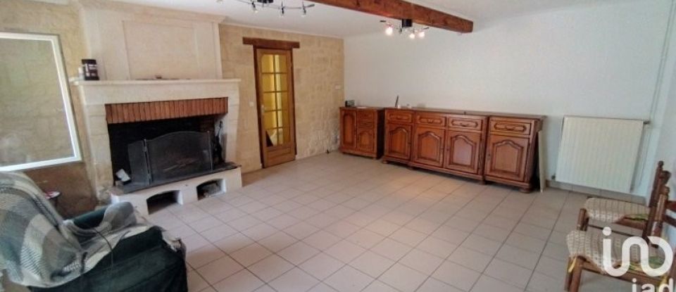 Maison 5 pièces de 120 m² à Les Églisottes-et-Chalaures (33230)