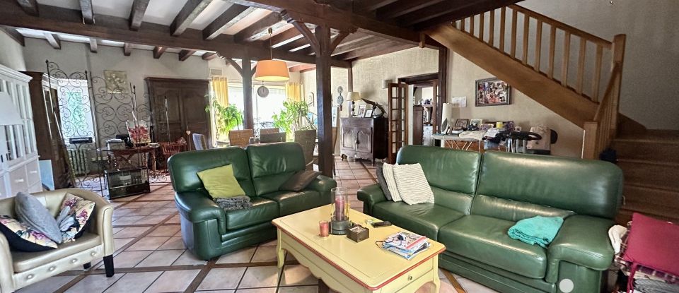 Maison de campagne 5 pièces de 177 m² à Gournay (36230)