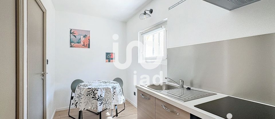 Studio 1 pièce de 25 m² à L'Isle-sur-la-Sorgue (84800)