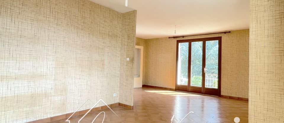 House 4 rooms of 92 m² in Saint-André-le-Gaz (38490)