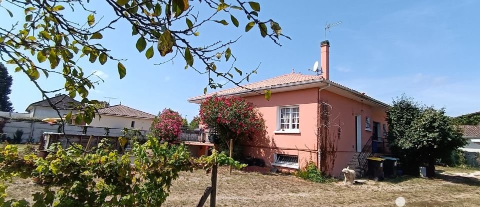 House 4 rooms of 123 m² in Beautiran (33640)