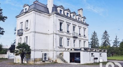 Château 6 pièces de 250 m² à Champs-sur-Yonne (89290)