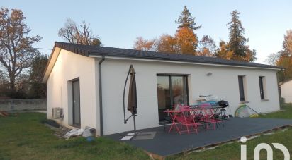 Maison 5 pièces de 130 m² à Sallebœuf (33370)