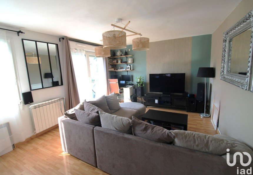 Apartment 3 rooms of 64 m² in Lieusaint (77127)