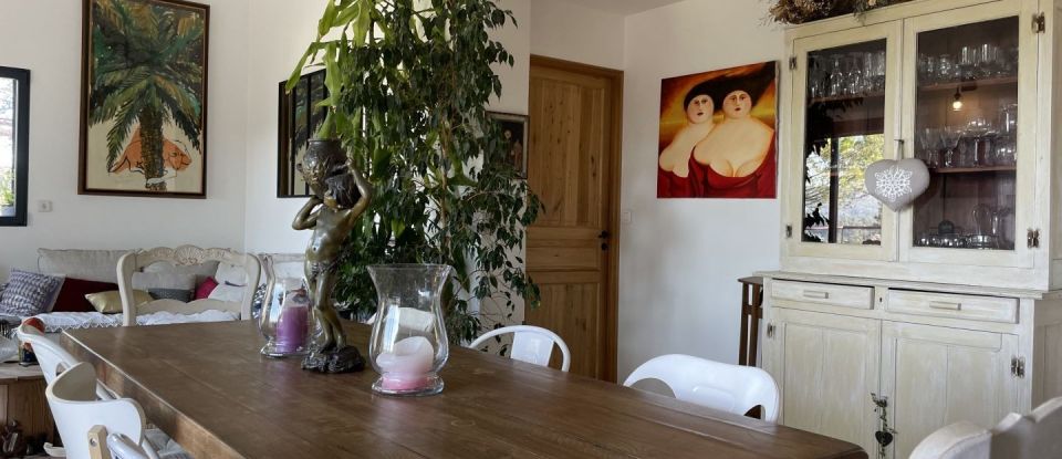 House 9 rooms of 227 m² in La Bouilladisse (13720)