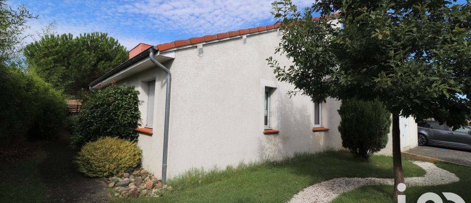 House 7 rooms of 178 m² in Pont-du-Château (63430)