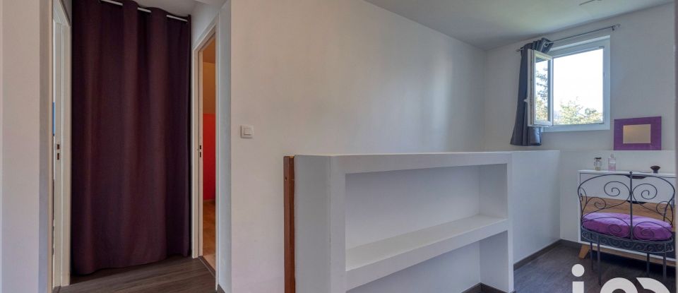 Maison 6 pièces de 177 m² à Domène (38420)