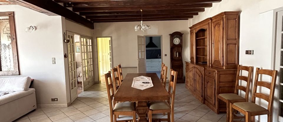 Traditional house 7 rooms of 182 m² in Livry-Gargan (93190)