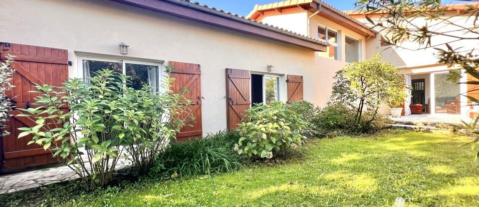 House 5 rooms of 193 m² in Bègles (33130)