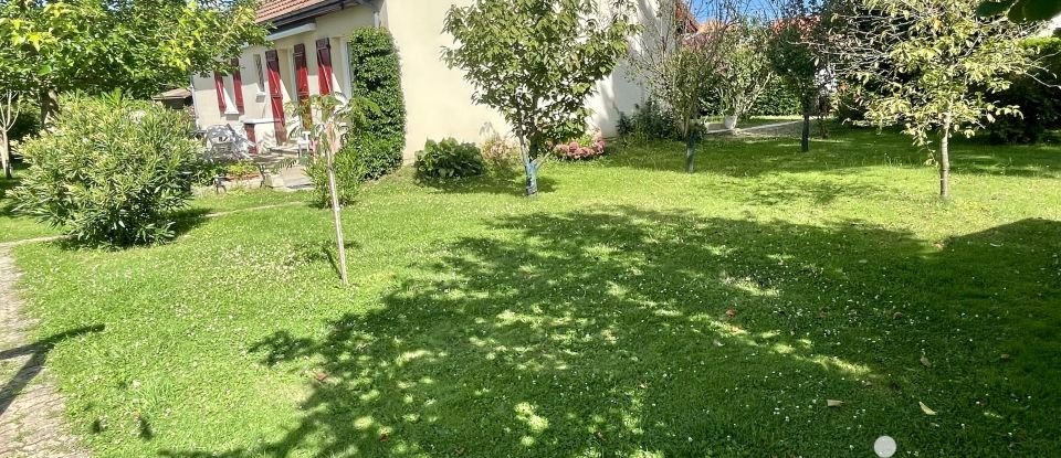 House 4 rooms of 80 m² in Naintré (86530)