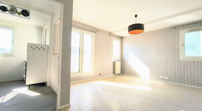 Appartement 2 pièces de 49 m² à Dammarie-les-Lys (77190)