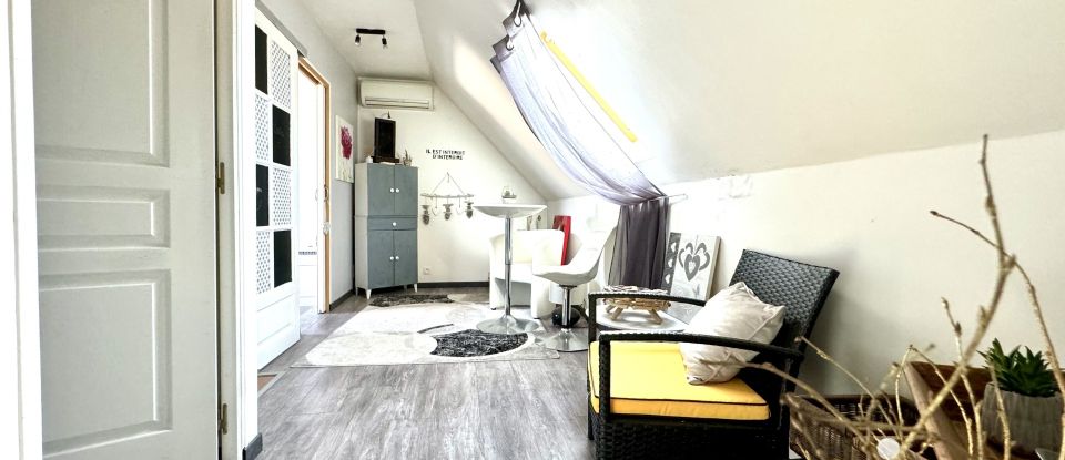 Maison 5 pièces de 110 m² à Grandpuits-Bailly-Carrois (77720)