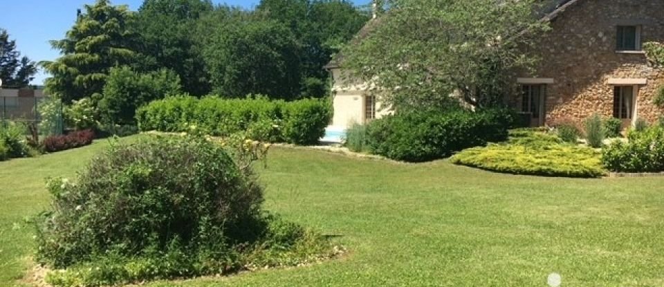 House 13 rooms of 425 m² in Auvers-Saint-Georges (91580)