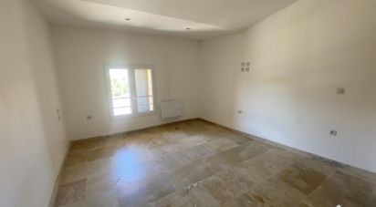 Town house 4 rooms of 97 m² in Sorgues (84700)