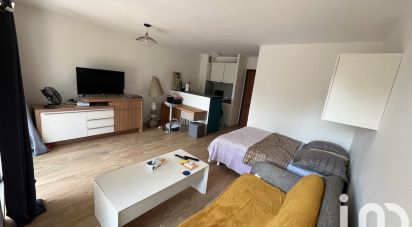 Apartment 1 room of 30 m² in Cannes (06400)