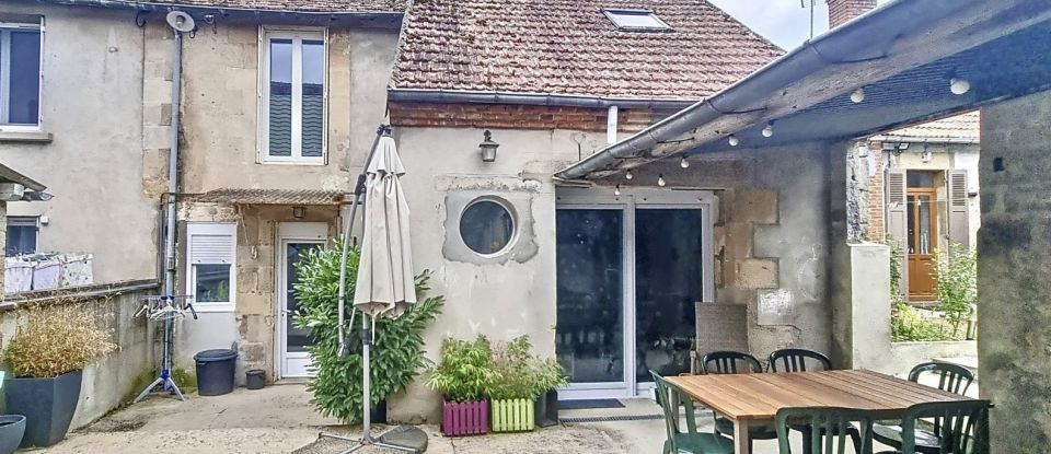 Maison 9 pièces de 206 m² à Bourbon-l'Archambault (03160)