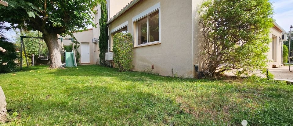 House 7 rooms of 242 m² in Saint-Estève (66240)