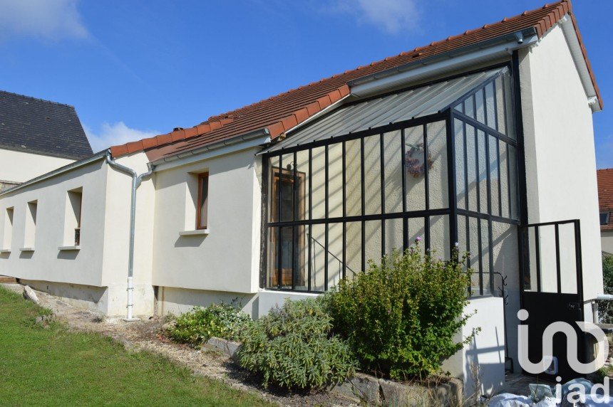 Traditional house 4 rooms of 75 m² in Auxerre (89000)